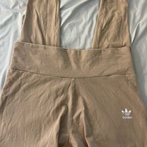 Adidas beige legging